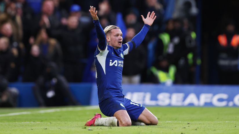 Mudryk suspended from football after positive drugs test