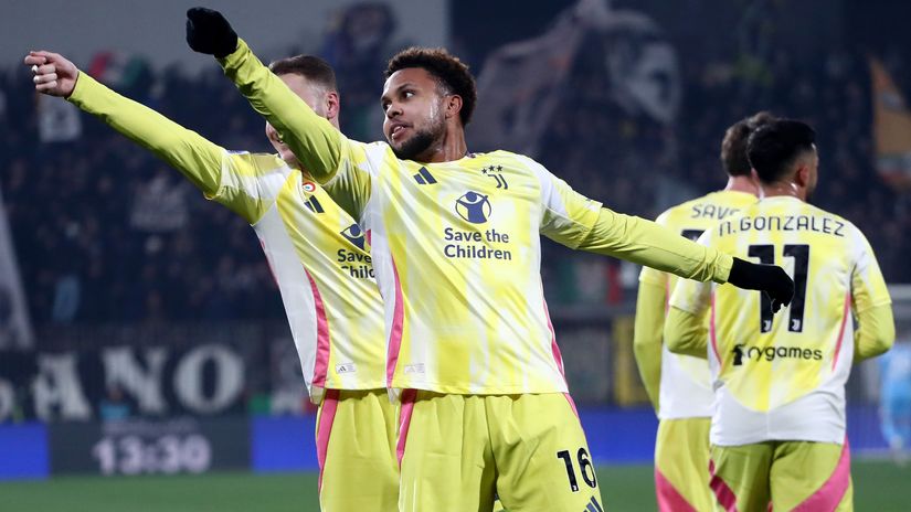 Weston McKennie of Juventus celebrates after scoring the winner (©Marco Luzzani/Getty Images)