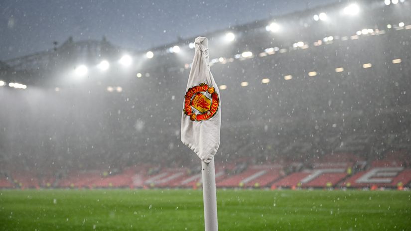 A general view of a corner flag at Old Trafford (© Michael Regan/Getty Images)