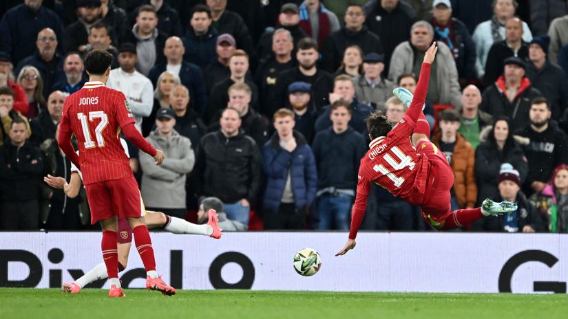 The only pebble in Slot's almost perfect-fitted red shoe is getting bigger and bigger