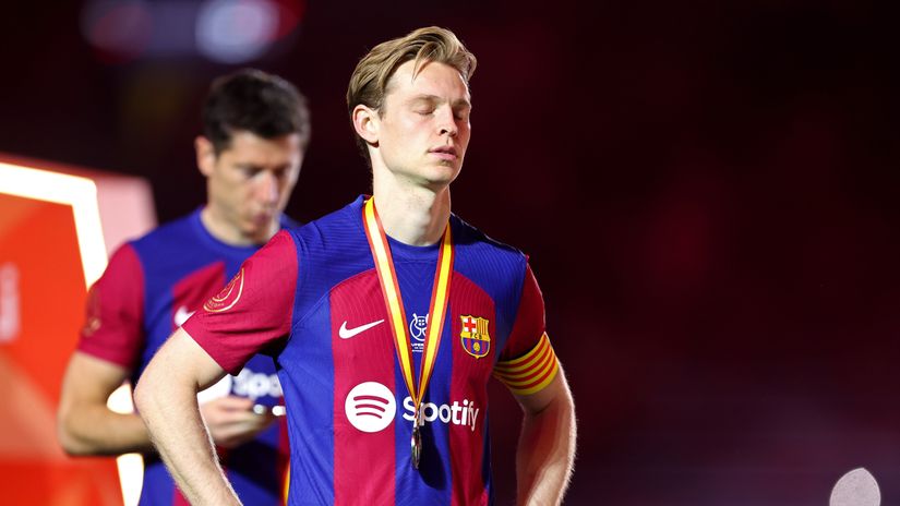 De Jong following the defeat to Real Madrid in the Spanish Super Cup final(©Yasser Bakhsh/Getty Images)