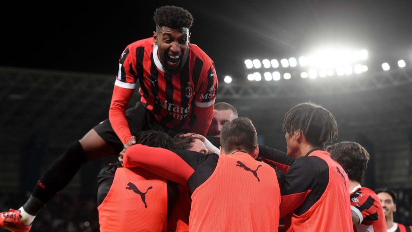 Rossoneri's winner celebration(©Reuters/Jennifer Lorenzini/Gallo Images)