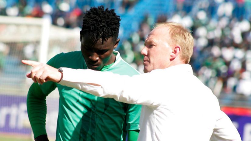 Michael Olunga, Frank Nuttall © Shengol Pixs