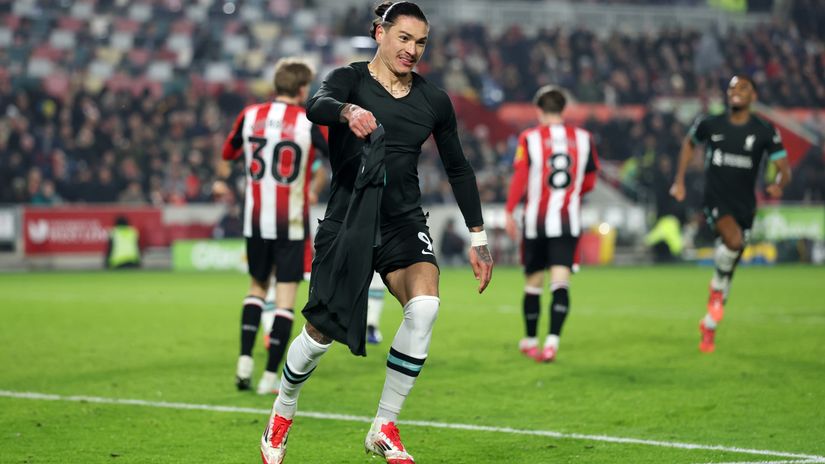 Darwin celebrates after scoring the opener (©Ryan Pierse/Getty Images)