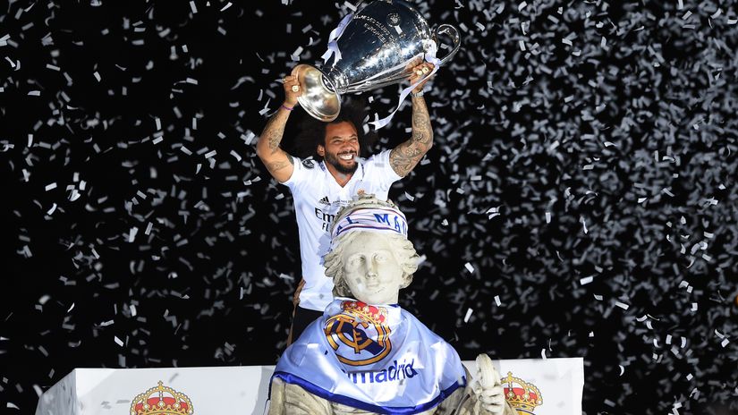 The man who won many big trophies and knew to celebrate it properly (©Denis Doyle/Getty Images)