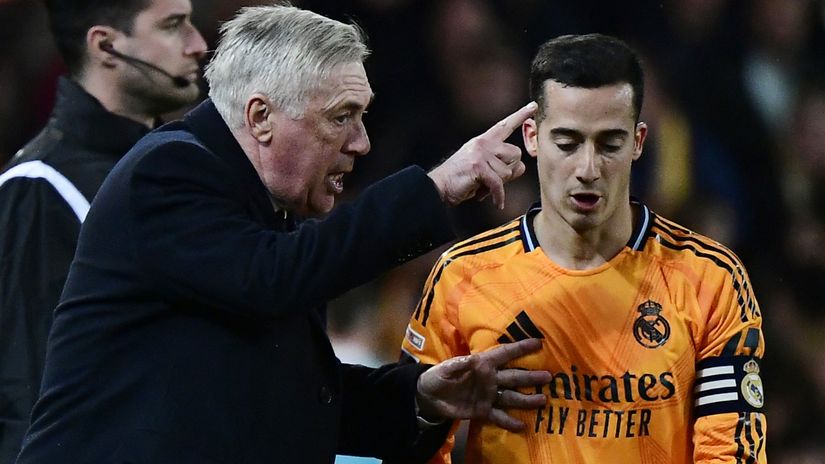 Ancelotti and Lucas Vazquez (©AFP)
