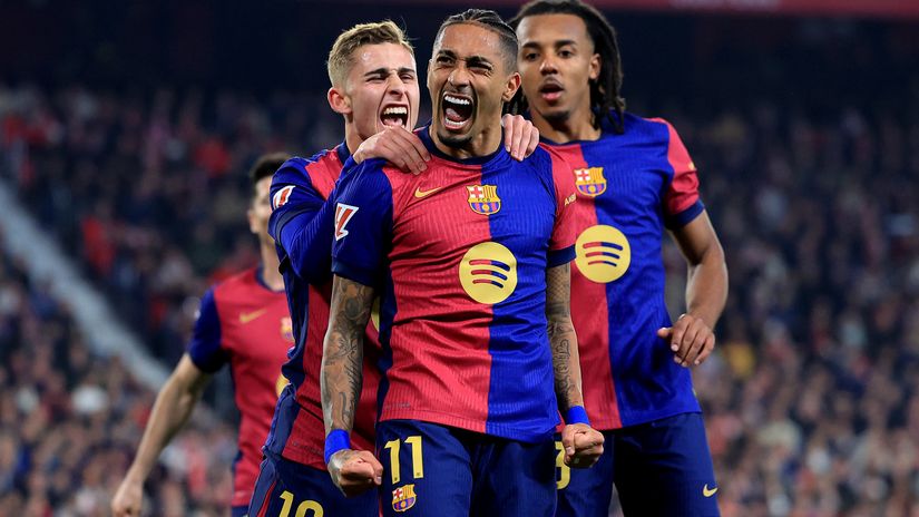 Raphinha is simply unstoppable... (©Fran Santiago/Getty Images)