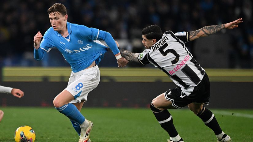 Scott McTominay and Martin Payero (©Getty Images)