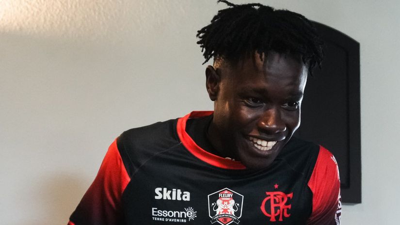 Jawa at his new club @ FC Fleury 91