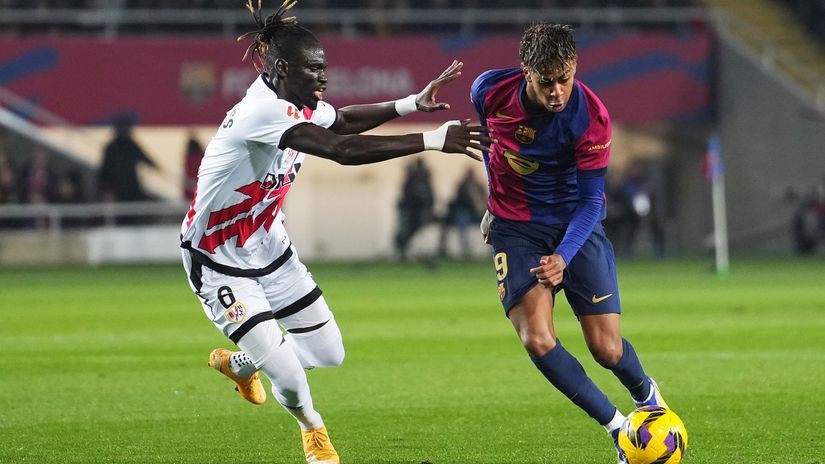 Lamine Yamal in action against Rayo (©Alex Caparros/Getty Images)