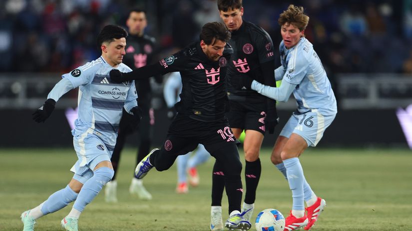 Messi in action last night (©Kyle Rivas/Getty Images)