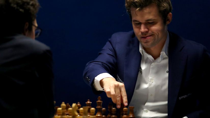 Magnus Carlsen in action (©Dean Mouhtaropoulos/Getty Images)