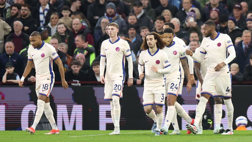 Cucurella with his teammates (©Alex Pantling/Getty Images)