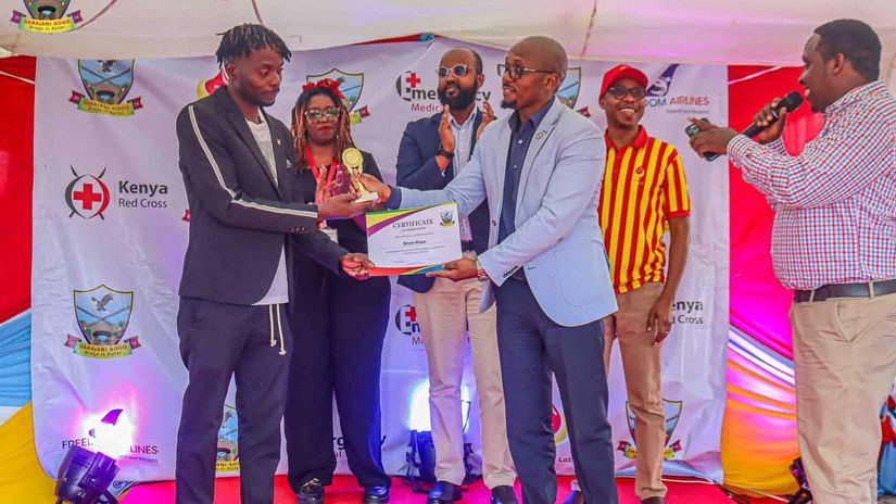 Bruan Wepo (L) © Darajani Gogo