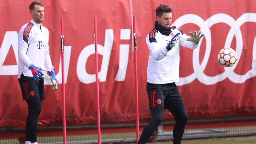 Manuel Neuer and Sven Ulreich on training (©Getty Images)