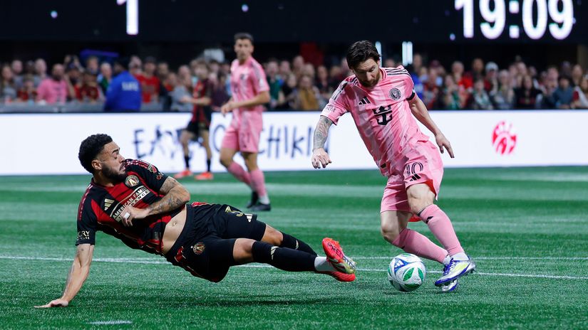 Lionel Messi in his type of action (©Getty Images)