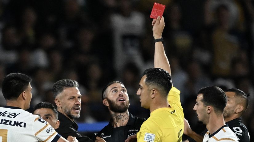 Red card for Sergio Ramos (©AFP)