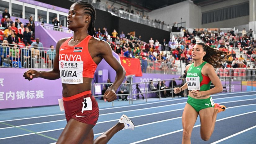 Lilian Odira in her semifinal heat ©AFP
