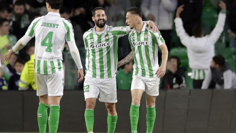 Isco and Antony (©Reuters/Jon Nazca/Gallo Images)