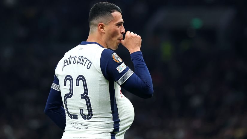 Pedro Porro celebrates the equalizer (©Alex Pantling/Getty Images)