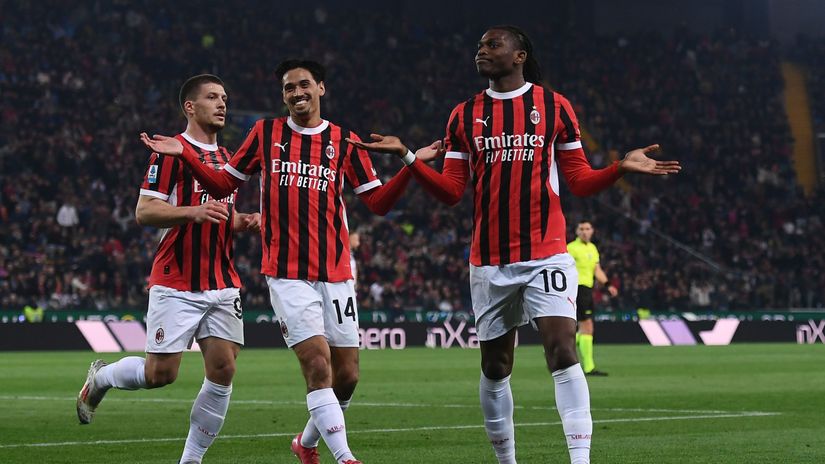 Jovic, Reijnders, and Leao following the Portuguese's opener (©Alessandro Sabattini/Getty Images)