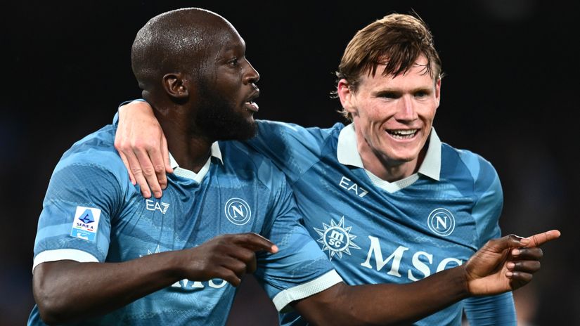 Romelu Lukaku and Scott McTominay (©Gallo Images)