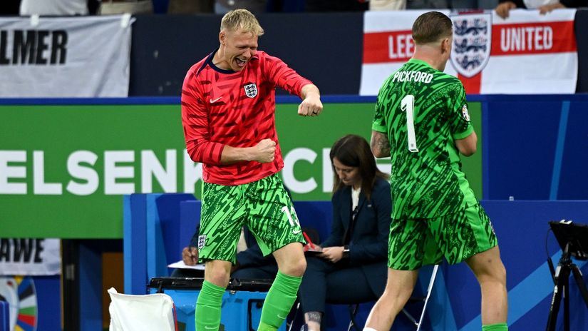 Aaron Ramsdale and Jordan Pickford (©Getty Images)