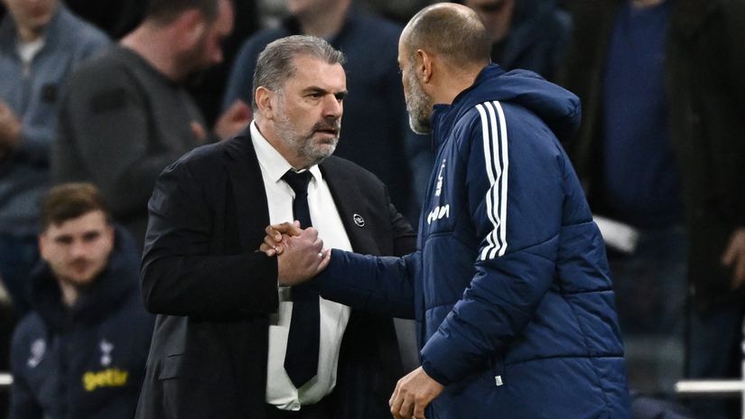 Ange and Nuno shaking hands (©Action Images via Reuters/Dylan Martinez )