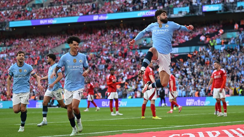 Gvardiol celebrates after scoring in the second half (©Shaun Botterill/Getty Images)