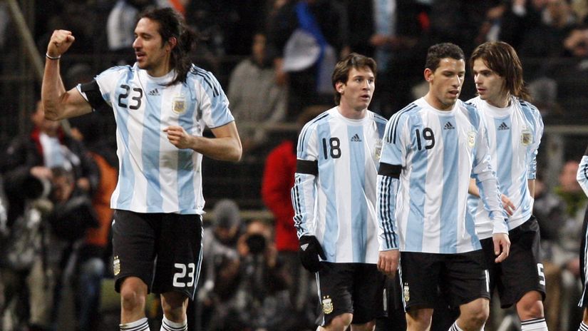 Jonas Guttierez with his teammates from Argentina national team (©Gallo Images)