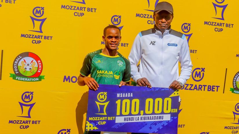 Isaac Omweri being presented with the Mozzart Bet Cup Man of the Match Award/ Mozzart Sport