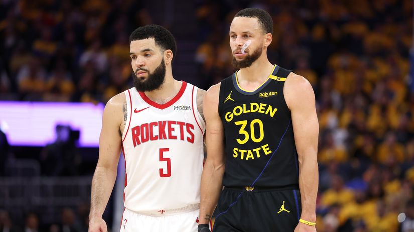 VanVleet and Steph Curry (©Getty Images)