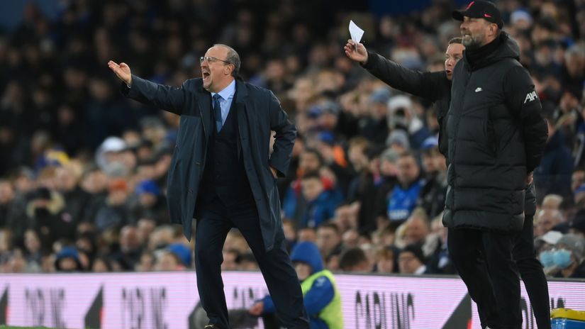 Rafa Benitez next to Jurgen Klopp during his Everton days back in 2021 (©Laurence Griffiths/Getty Images)