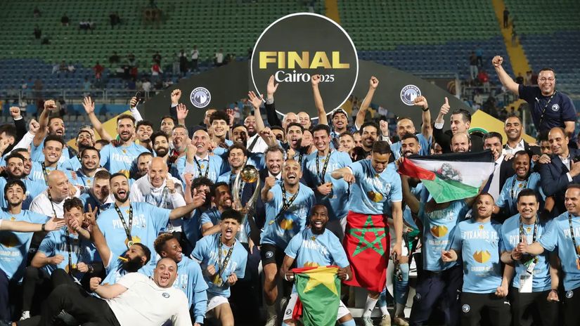 Pryamids celebrate their CAF Champions League win ©CAF