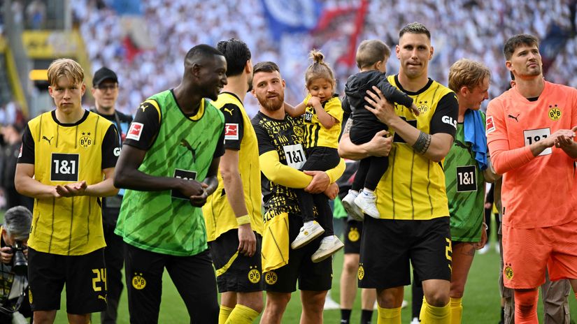 Borussia players go to sleep at three in the morning