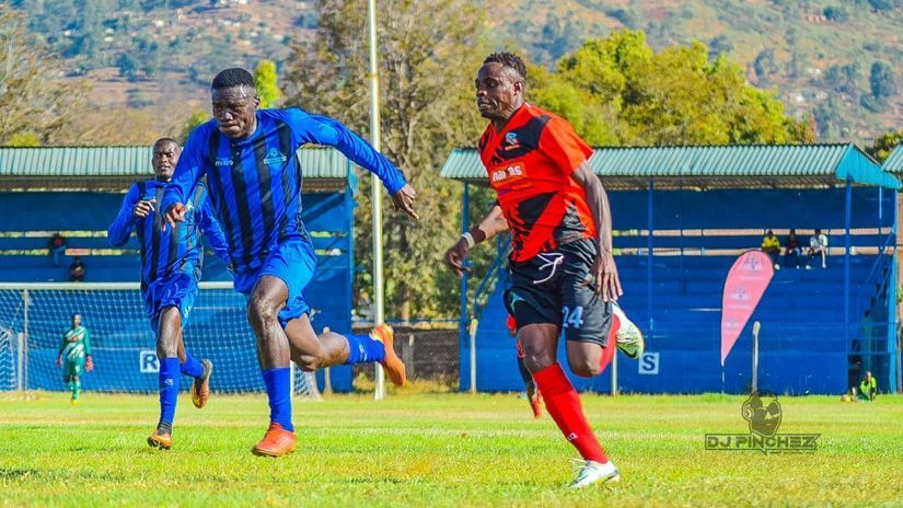 Kharisa Ponda (R) © DJ Pinchez