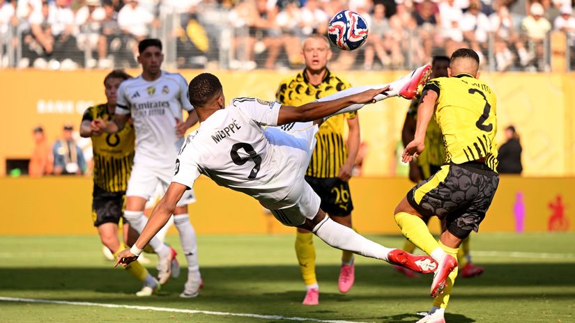 Mbappe scoring the third goal for his team (©Getty Images)