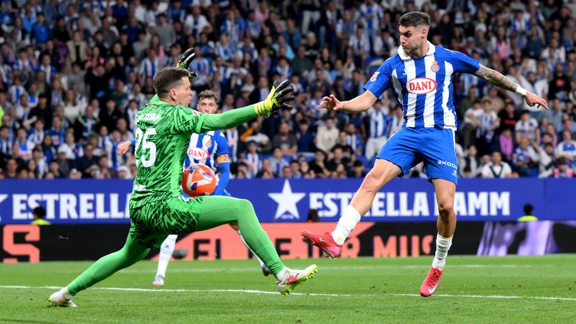 Came out of retirement, smoked cigarettes, led Barca to La Liga title - and here's a reward!