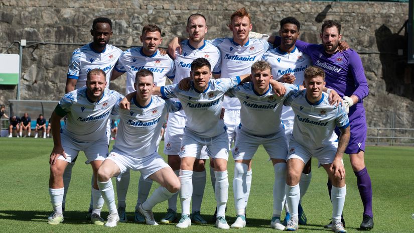 Penybont players (©AFP)