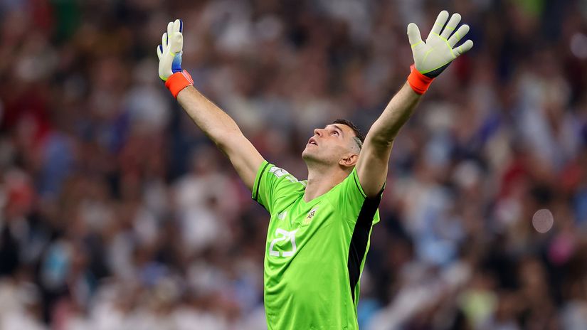 Dibu Martinez during the WC final (©Getty Images)