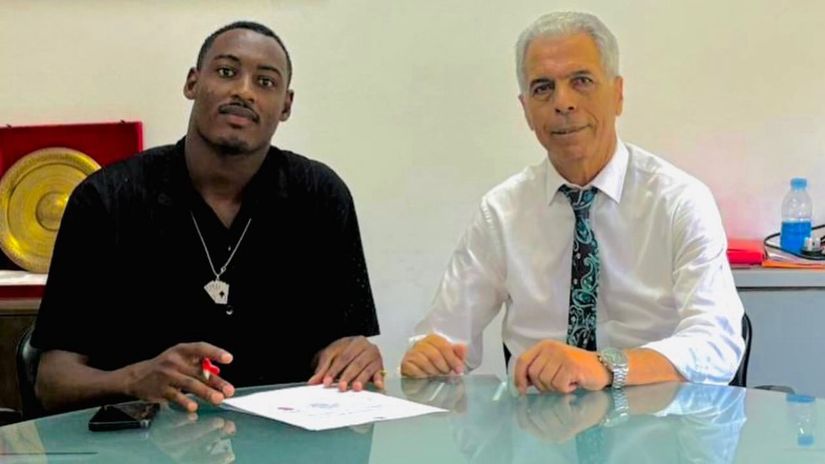 Arthur Gitego signs for FUS Rabat ©Eric Ndagijimana/X