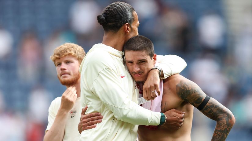 Virgil van Dijk and Darwin Nunez (©Matt McNulty/Getty Images)