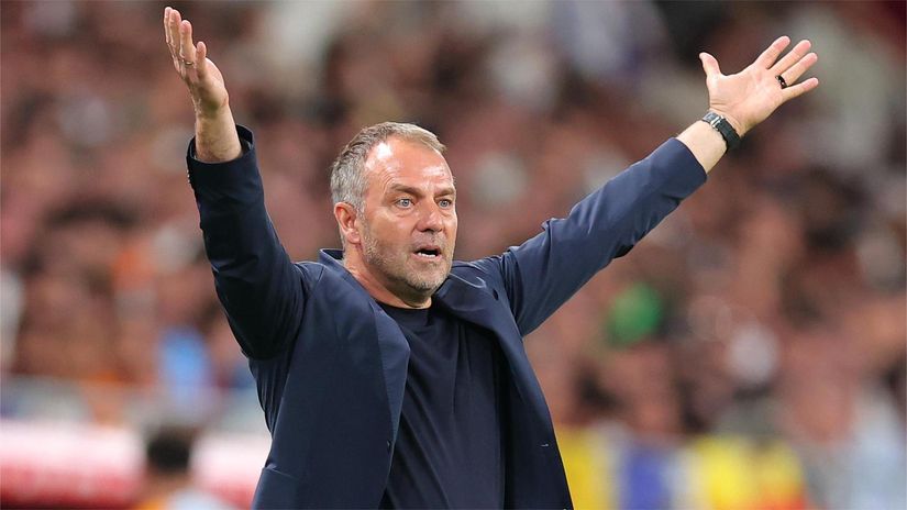 Hansi Flick reacts (©Fran Santiago/Getty Images)