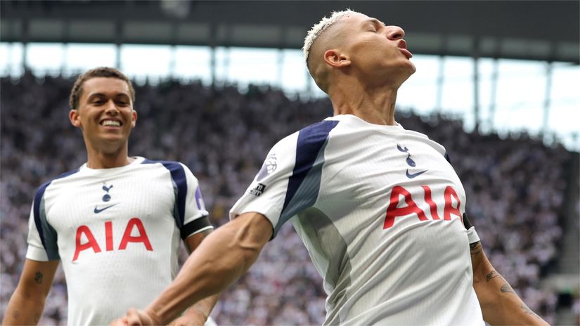 Richarlison celebrates with Brennan Johnson (©Julian Finney/Getty Images)