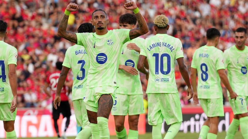 Barca kickstart title defence with a controversial win at Mallorca
