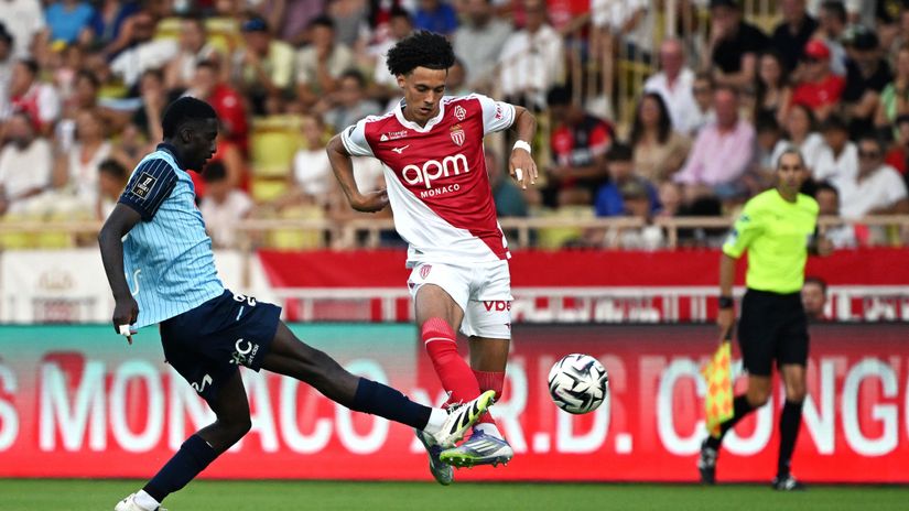 Maghnes Akliouche in action (©AFP)