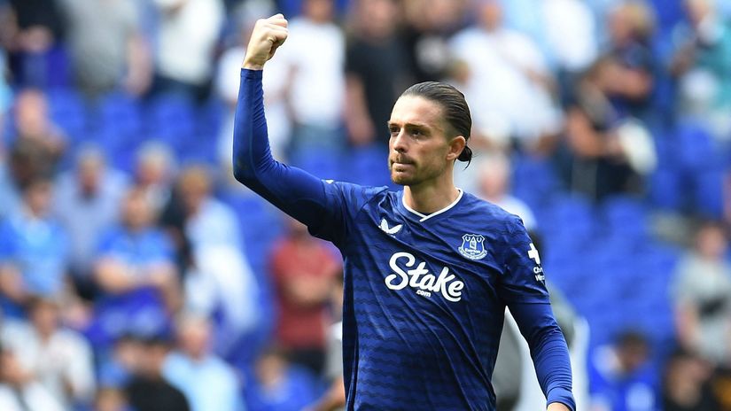 This man is enjoying playing football again (©Reuters/Peter Powell/Gallo Images)