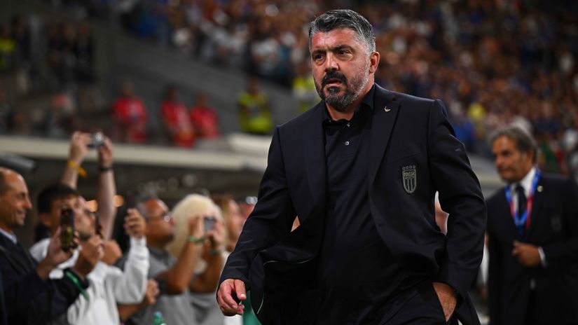 Gattuso at last night's game against Estonia (©Mattia Ozbot/Getty Images)