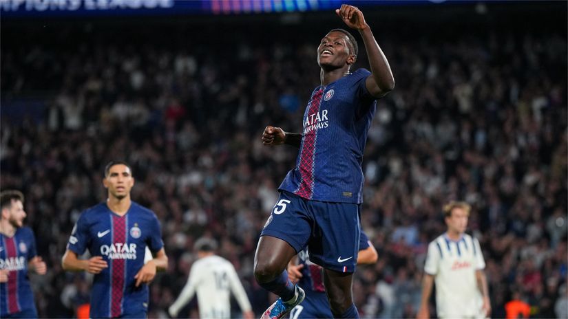 Nuno Mendes celebrates against Atalanta (©Franco Arland/Getty Images)