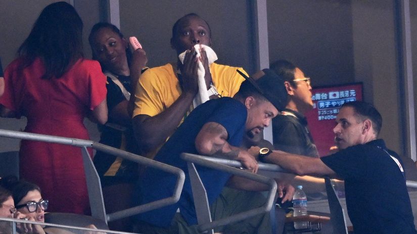 Bolt's reaction during Gout's race (©Gallo Images)